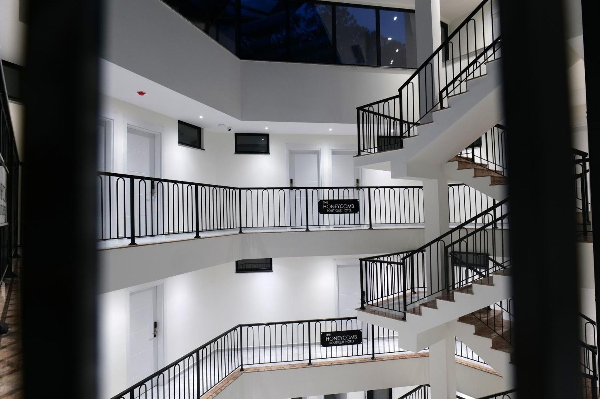 גולם The Honeycomb Boutique Hotel מראה חיצוני תמונה