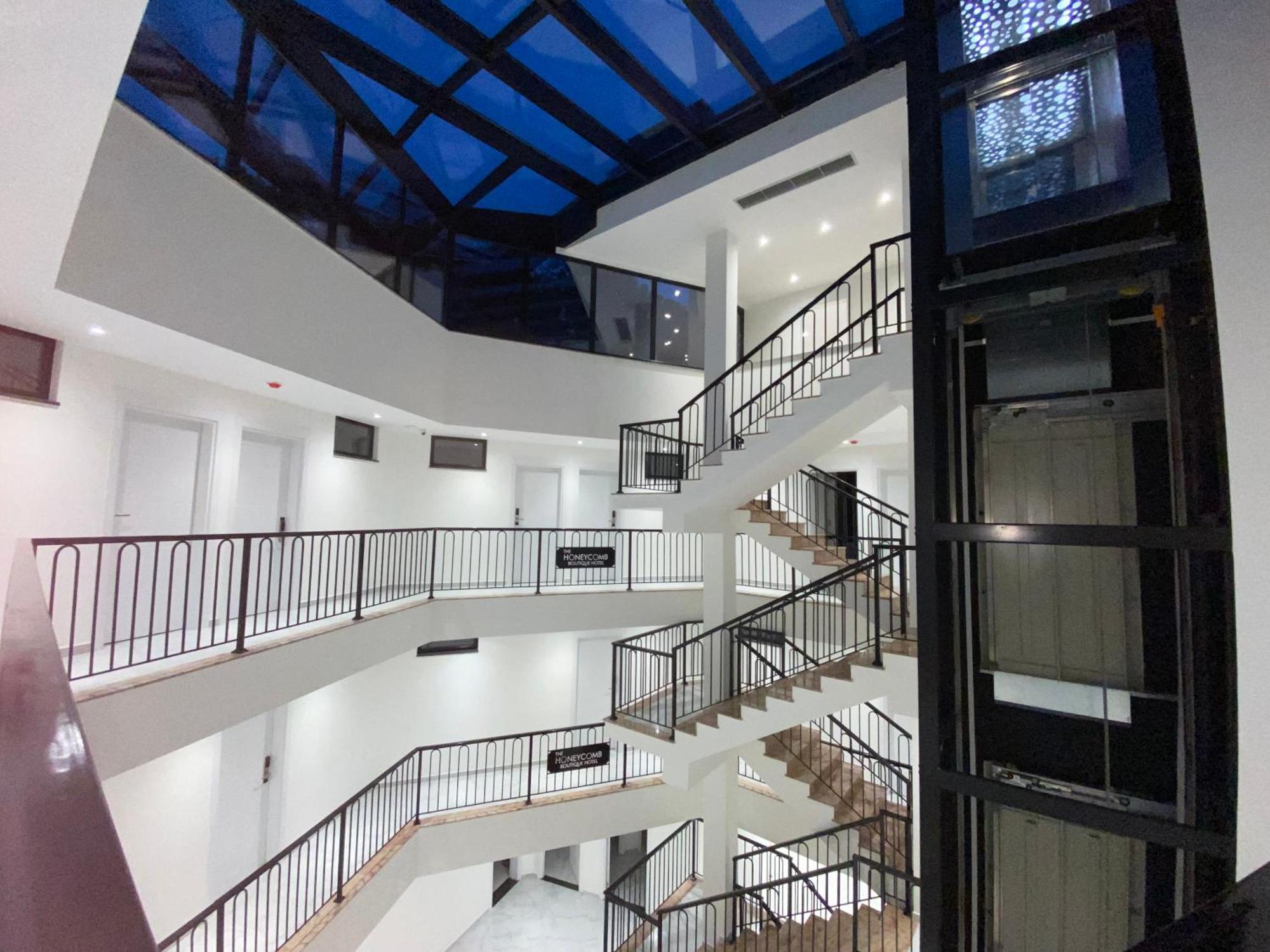גולם The Honeycomb Boutique Hotel מראה חיצוני תמונה